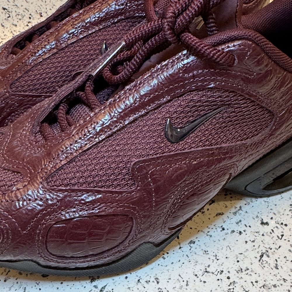 Nike Low-Top Maroon Athletic Sneakers - Picture 11 of 16